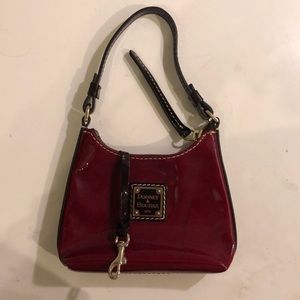 Small patent leather Dooney & Bourke bag